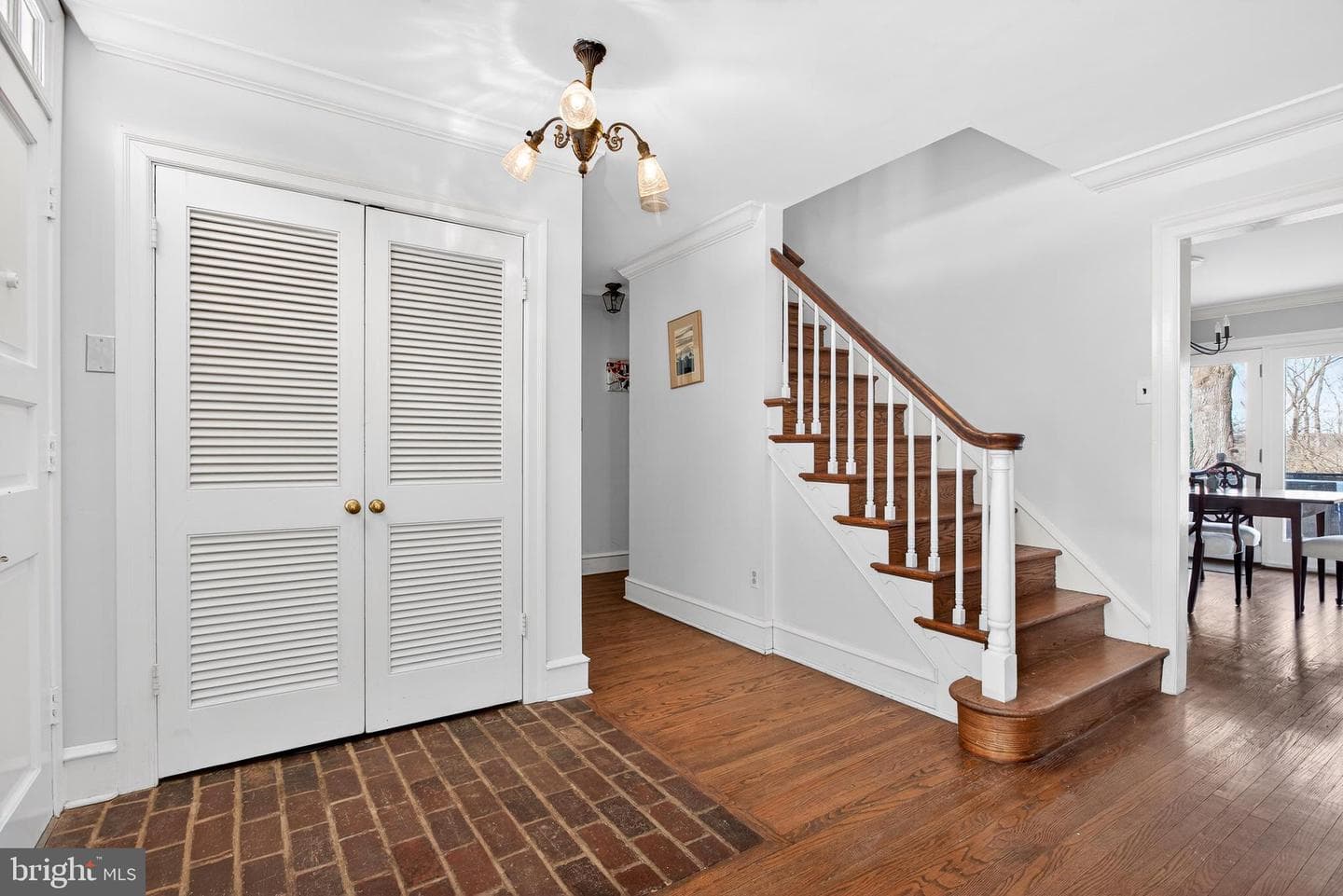 9 Foxchase Road photo 8