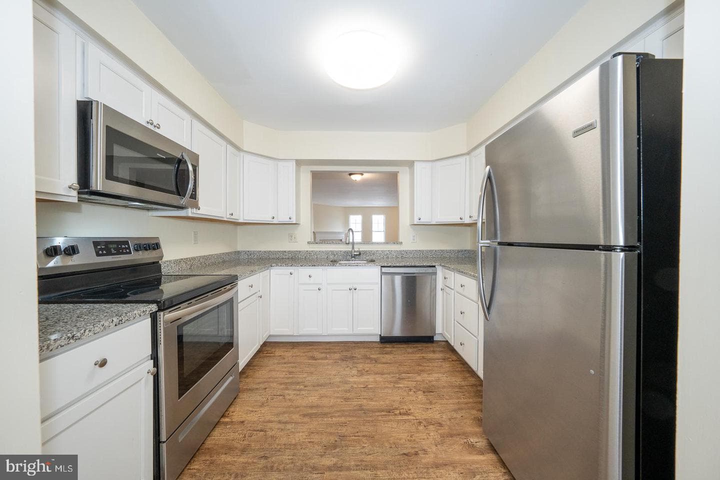 749 Bradford Terrace photo 12