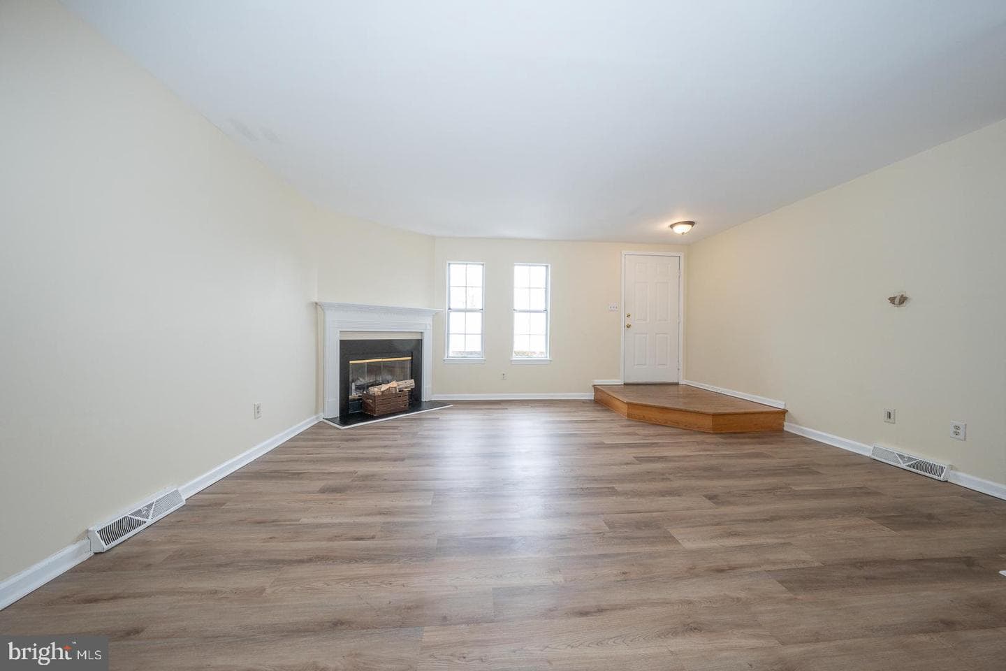 749 Bradford Terrace photo 5