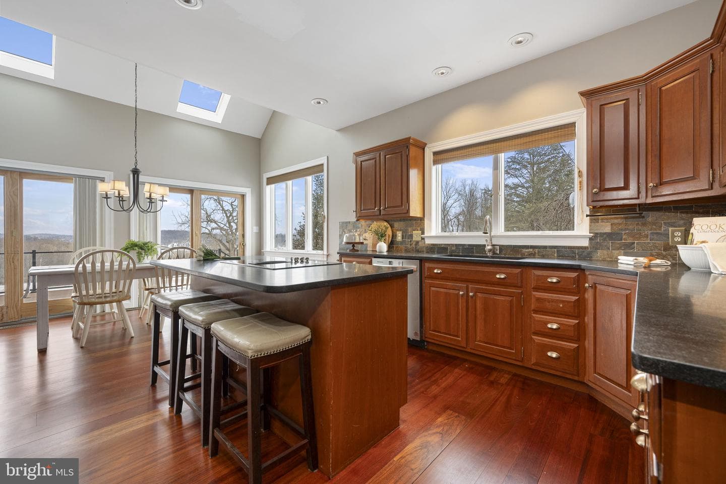 120 Lyndell Road photo 12
