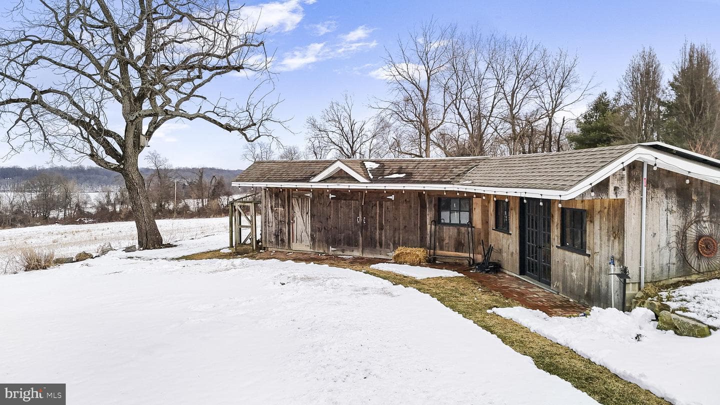 120 Lyndell Road photo 55