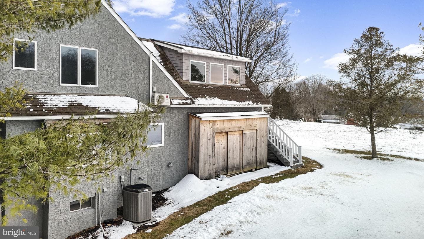 120 Lyndell Road photo 58