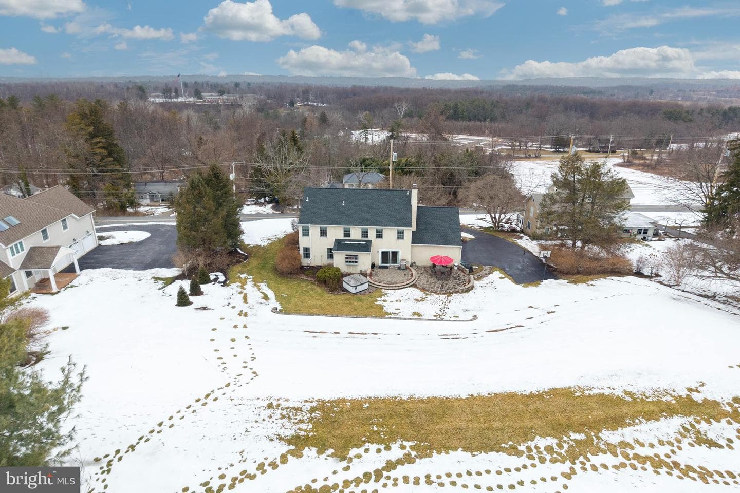 35 Oakwood Lane photo 42