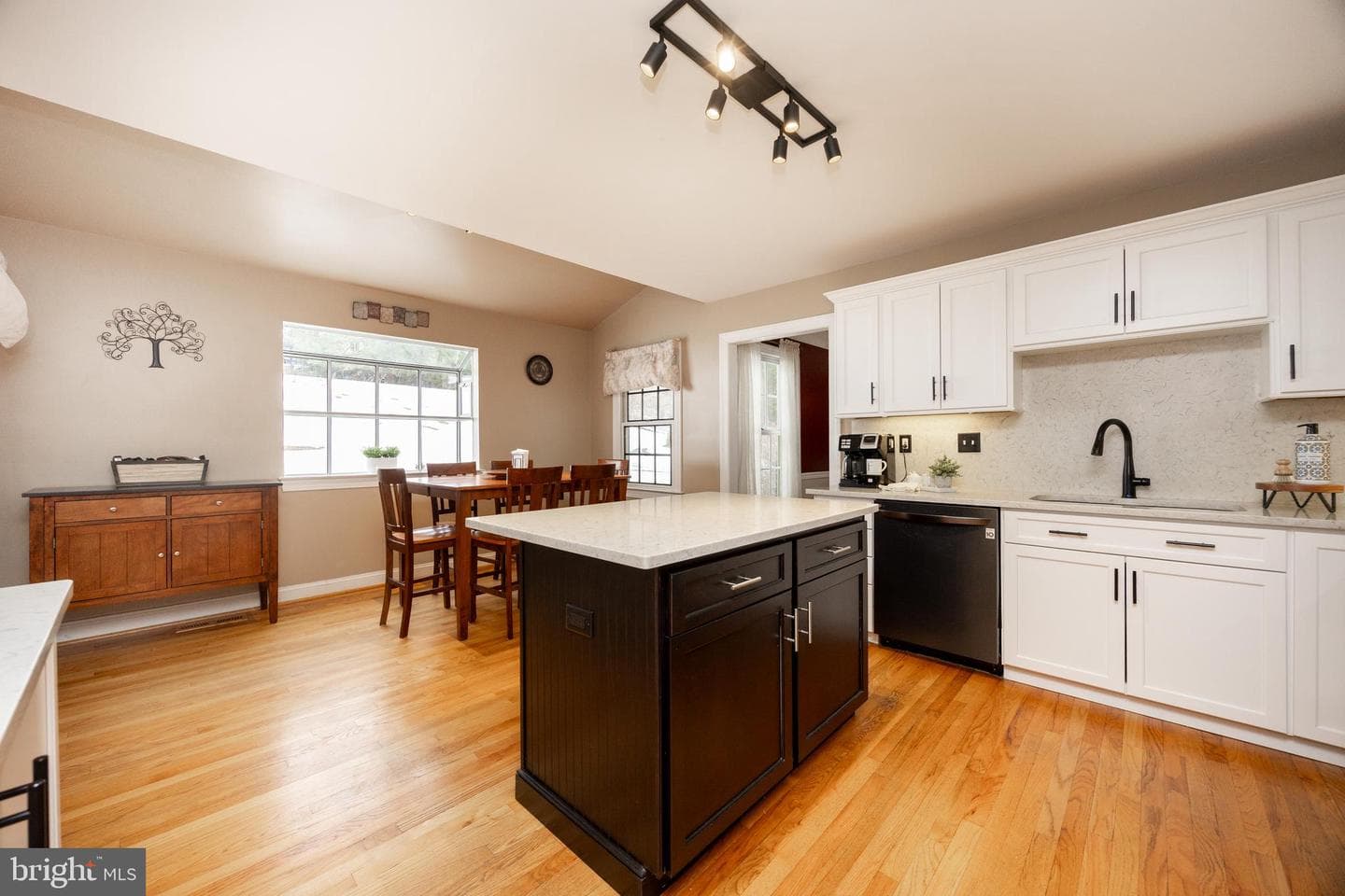 35 Oakwood Lane photo 6