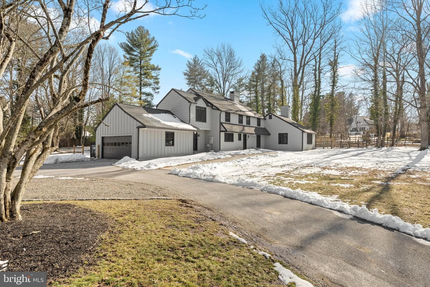 130 Beaumont Road photo 2