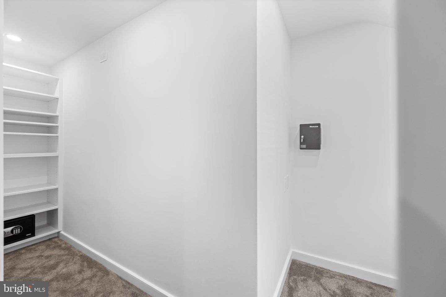 130 Beaumont Road photo 26