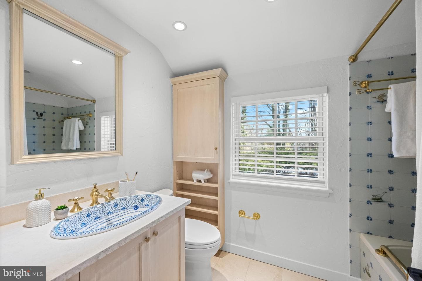 130 Beaumont Road photo 29