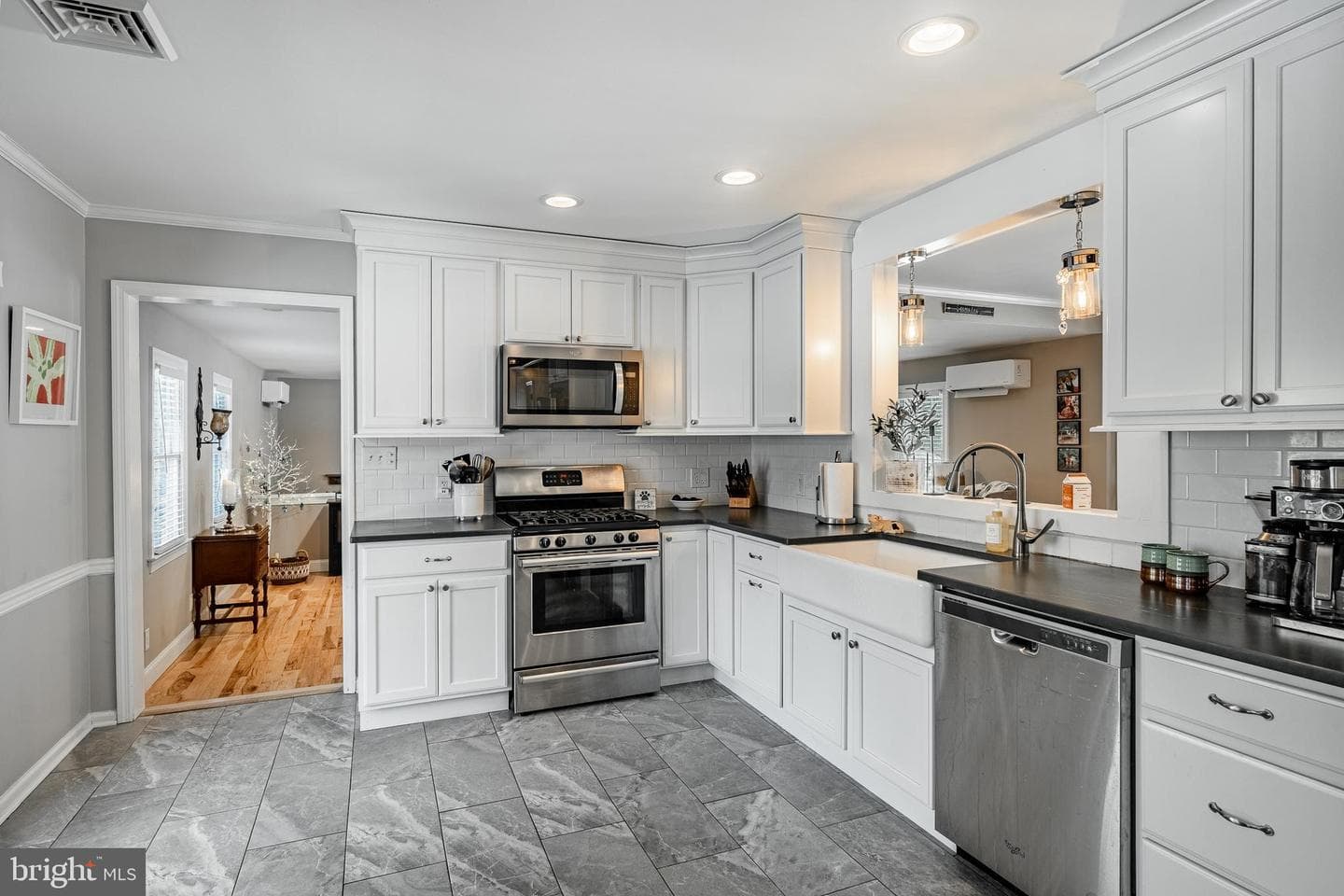 401 Marshall Road photo 10