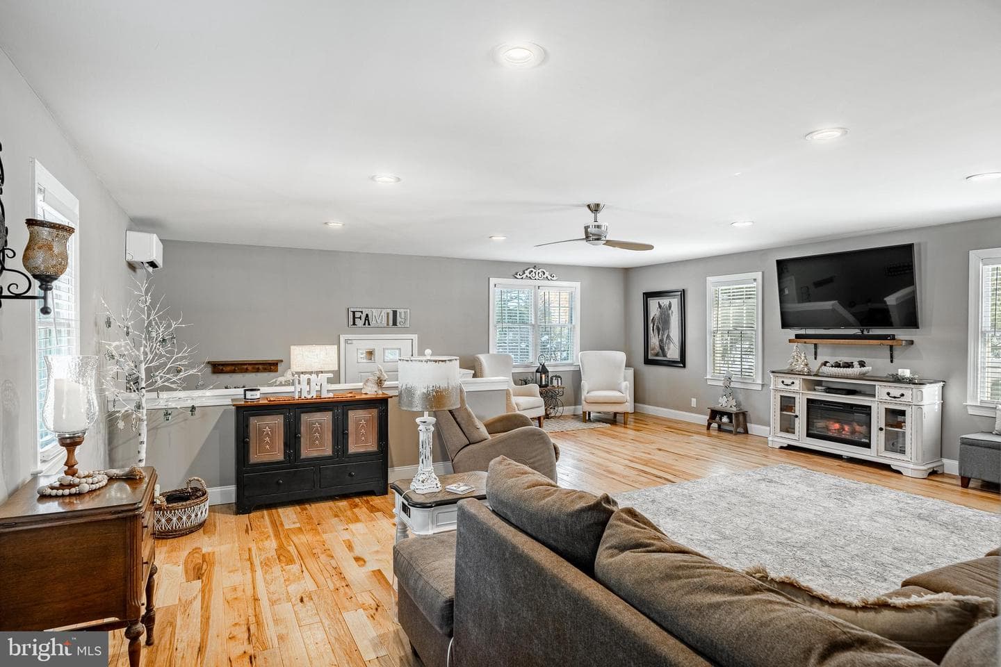 401 Marshall Road photo 3