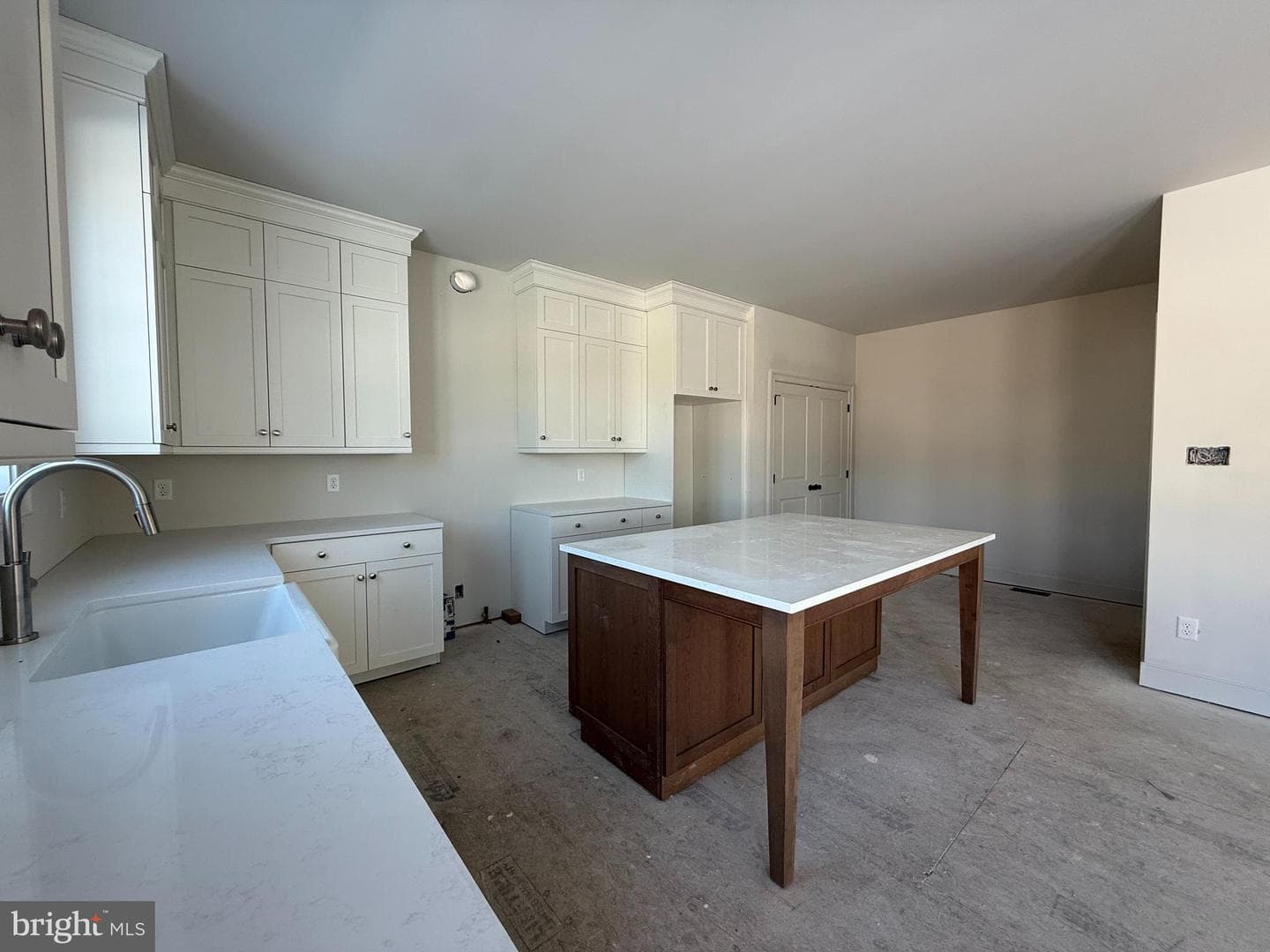 253 Beaumont Drive photo 13