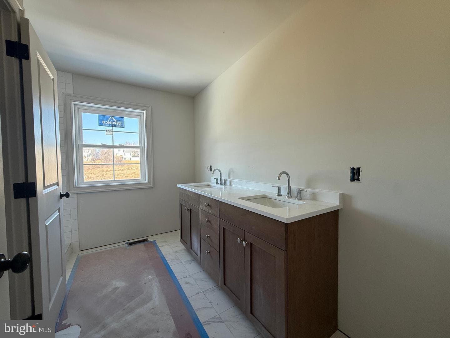253 Beaumont Drive photo 21
