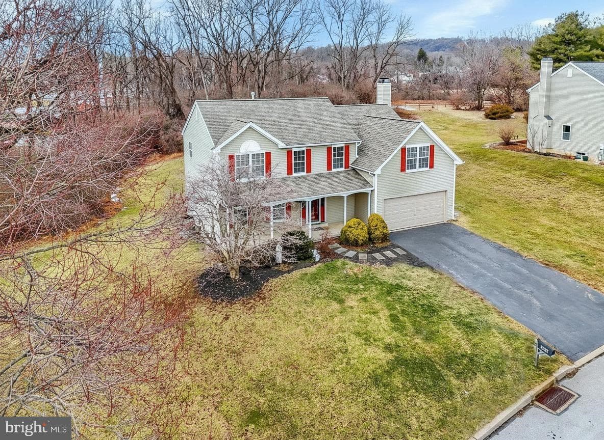 258 Thornridge Drive photo 2