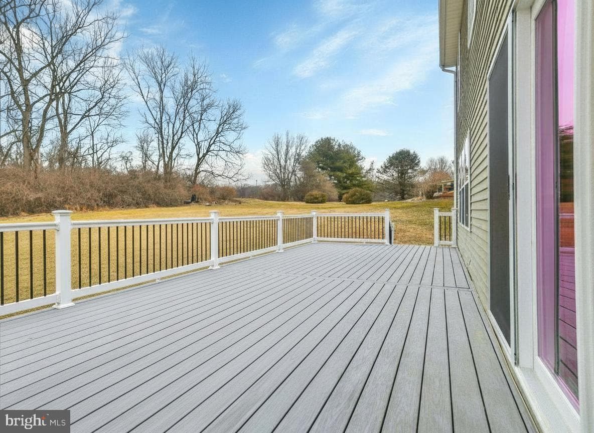 258 Thornridge Drive photo 9