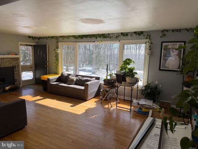 1810 Ridgeview Drive photo 3
