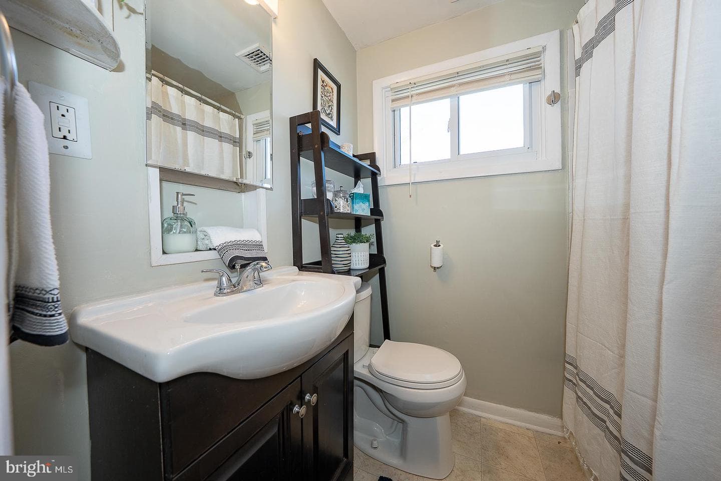36 Sunset Drive photo 44