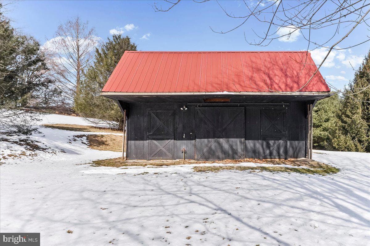 205 Northbank Road photo 36