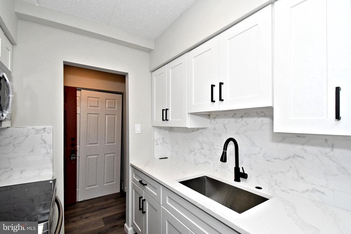 613 Washington Place #13 photo 34
