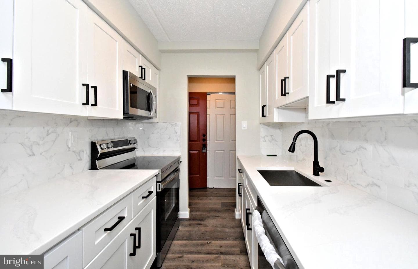613 Washington Place #13 photo 36