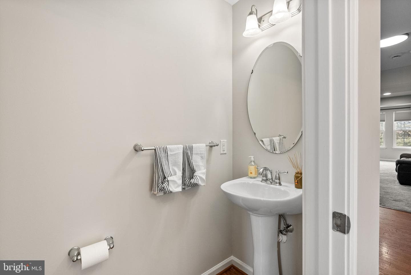 256 S Savanna Drive photo 9