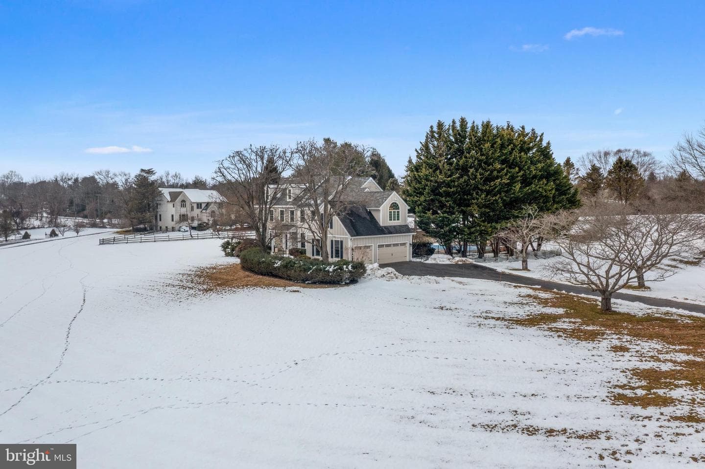 825 Bainbridge Drive photo 2