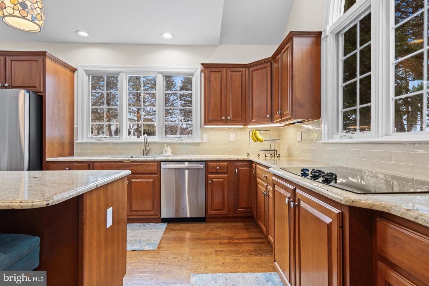 825 Bainbridge Drive photo 35