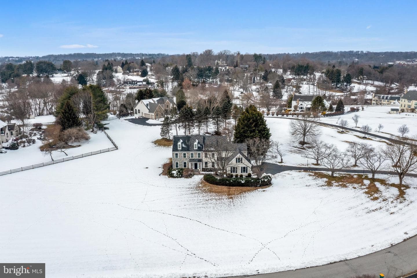 825 Bainbridge Drive photo 4