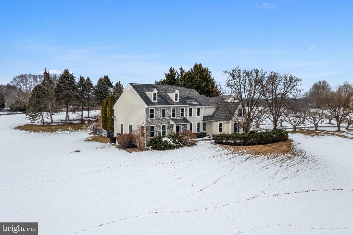 825 Bainbridge Drive photo 6