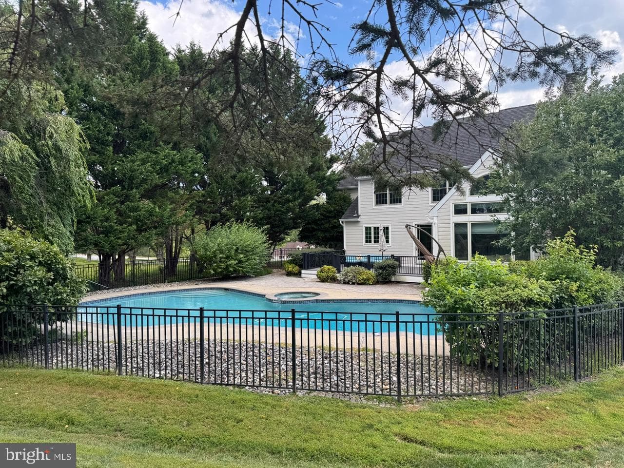 825 Bainbridge Drive photo 79