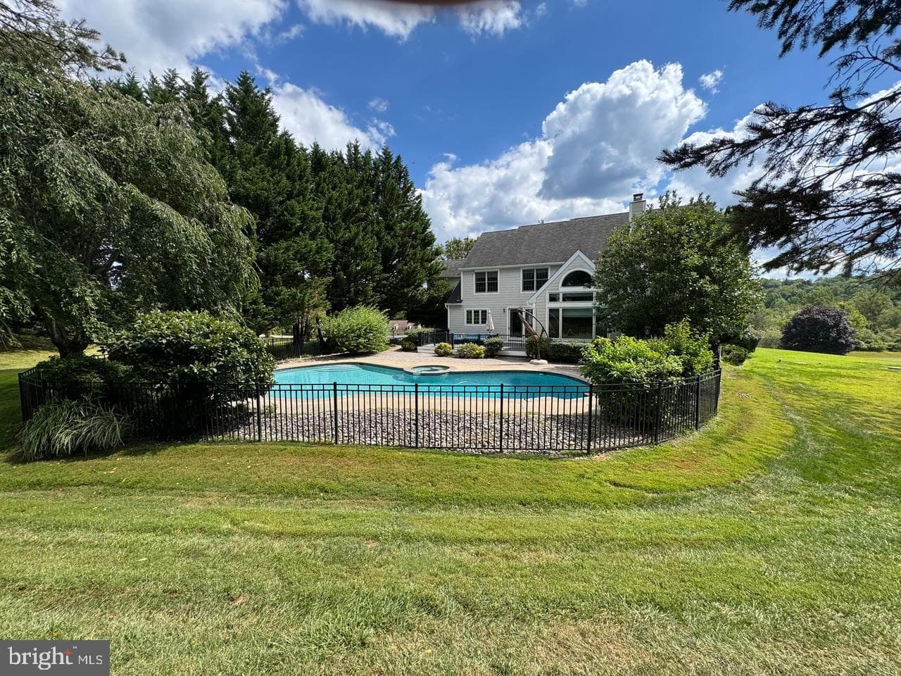 825 Bainbridge Drive photo 82