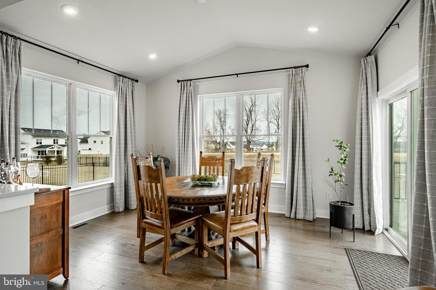 132 Violet Way photo 16