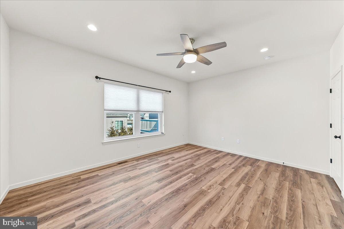 245 Flintwood Drive photo 21