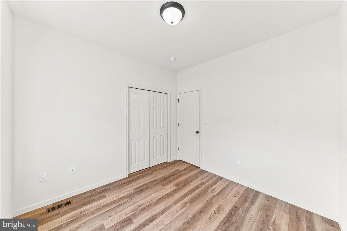 245 Flintwood Drive photo 27