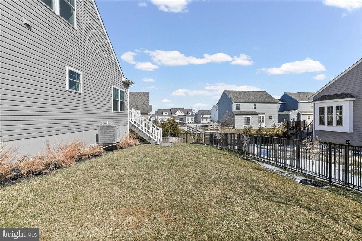 245 Flintwood Drive photo 39