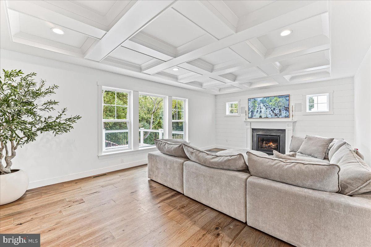 1051 Glen Hall Road photo 11