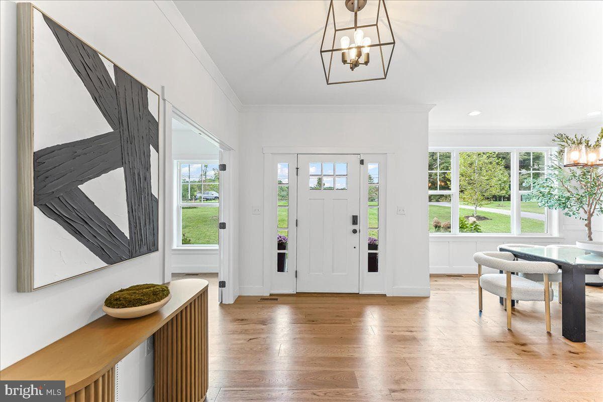 1051 Glen Hall Road photo 4