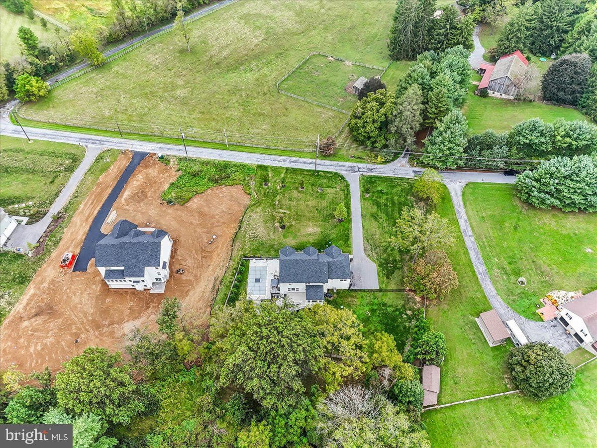 1051 Glen Hall Road photo 57