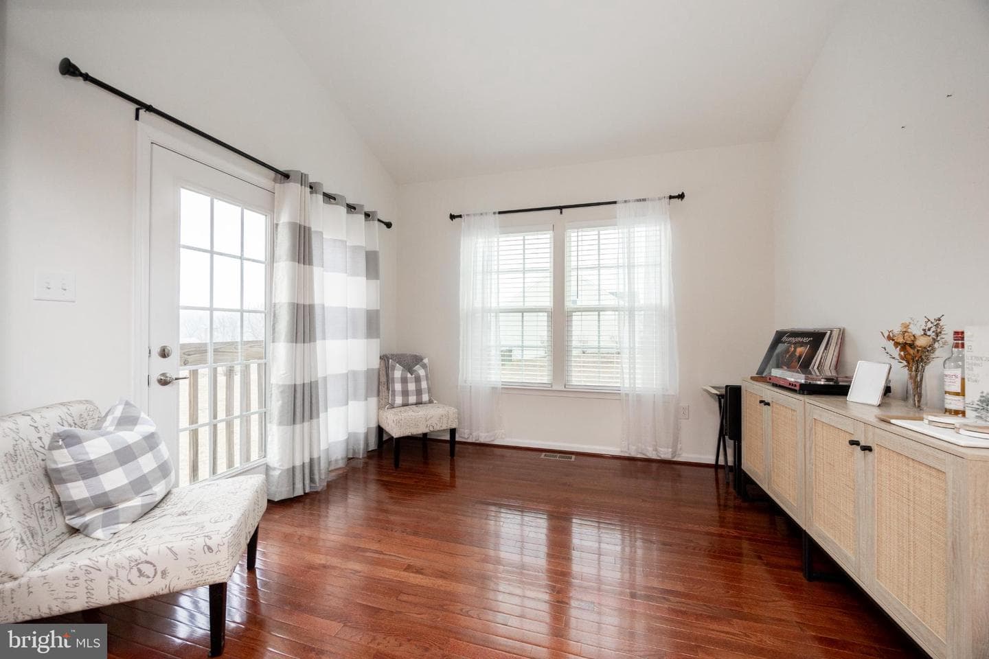 401 Brickus Circle photo 7