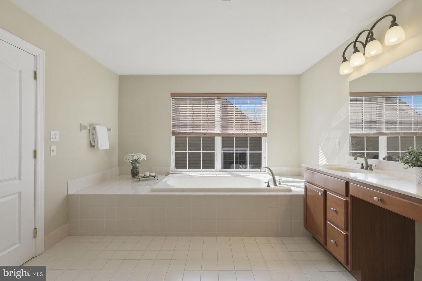 1319 Jamestown Drive photo 40