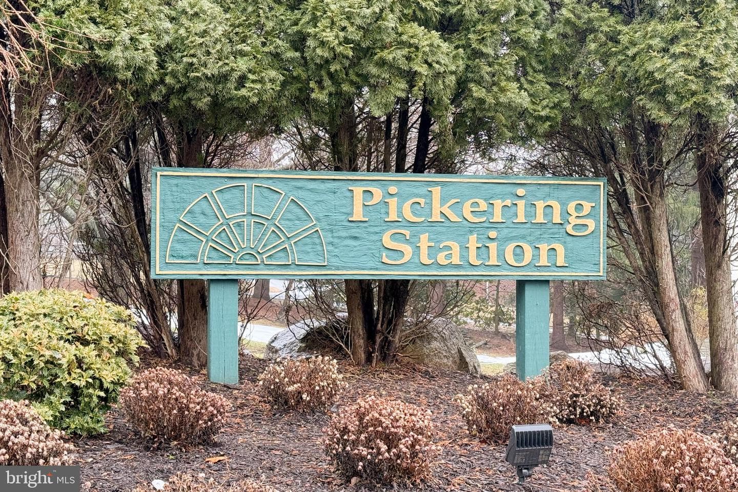 525 Pickering Station Drive photo 33