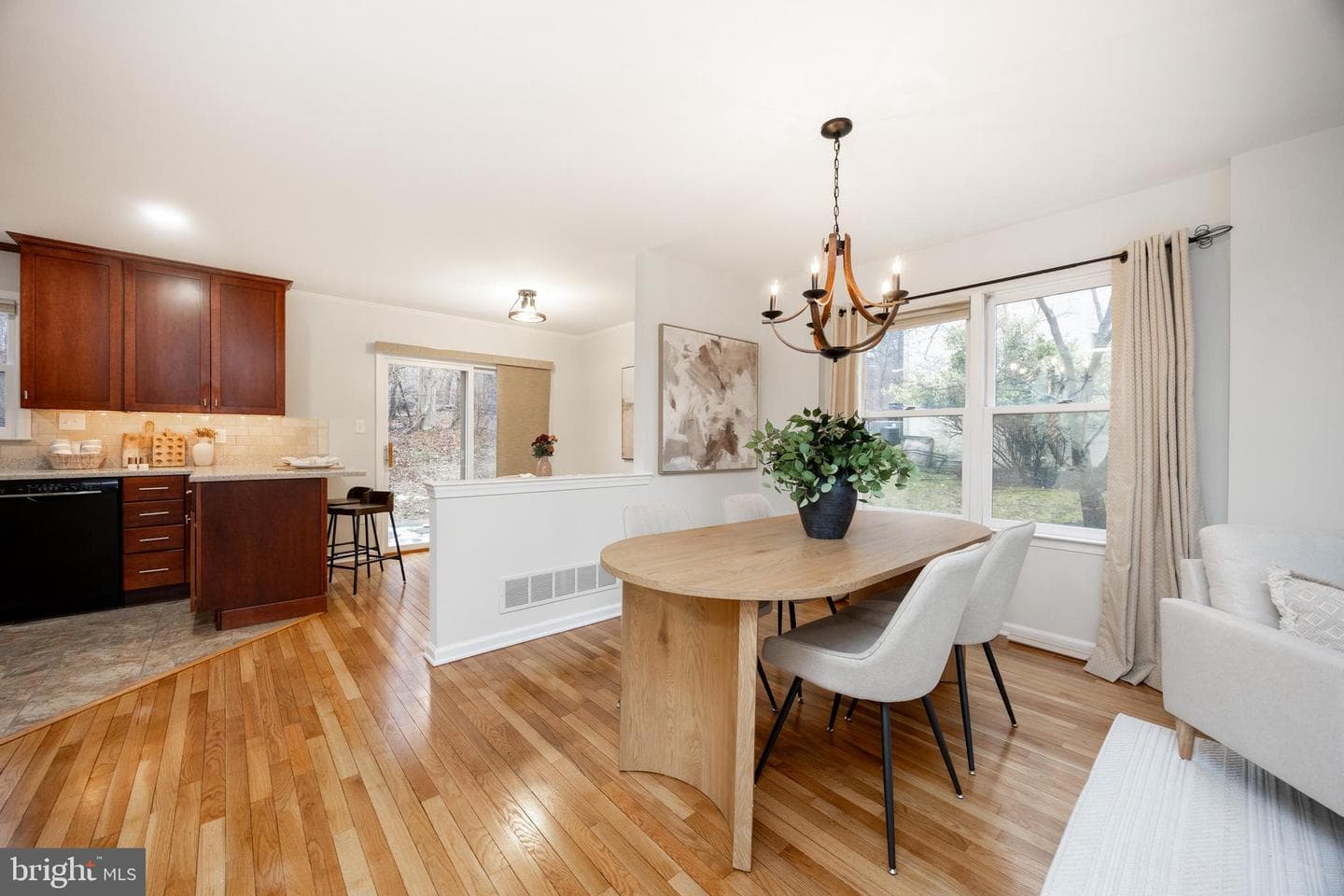 525 Pickering Station Drive photo 8