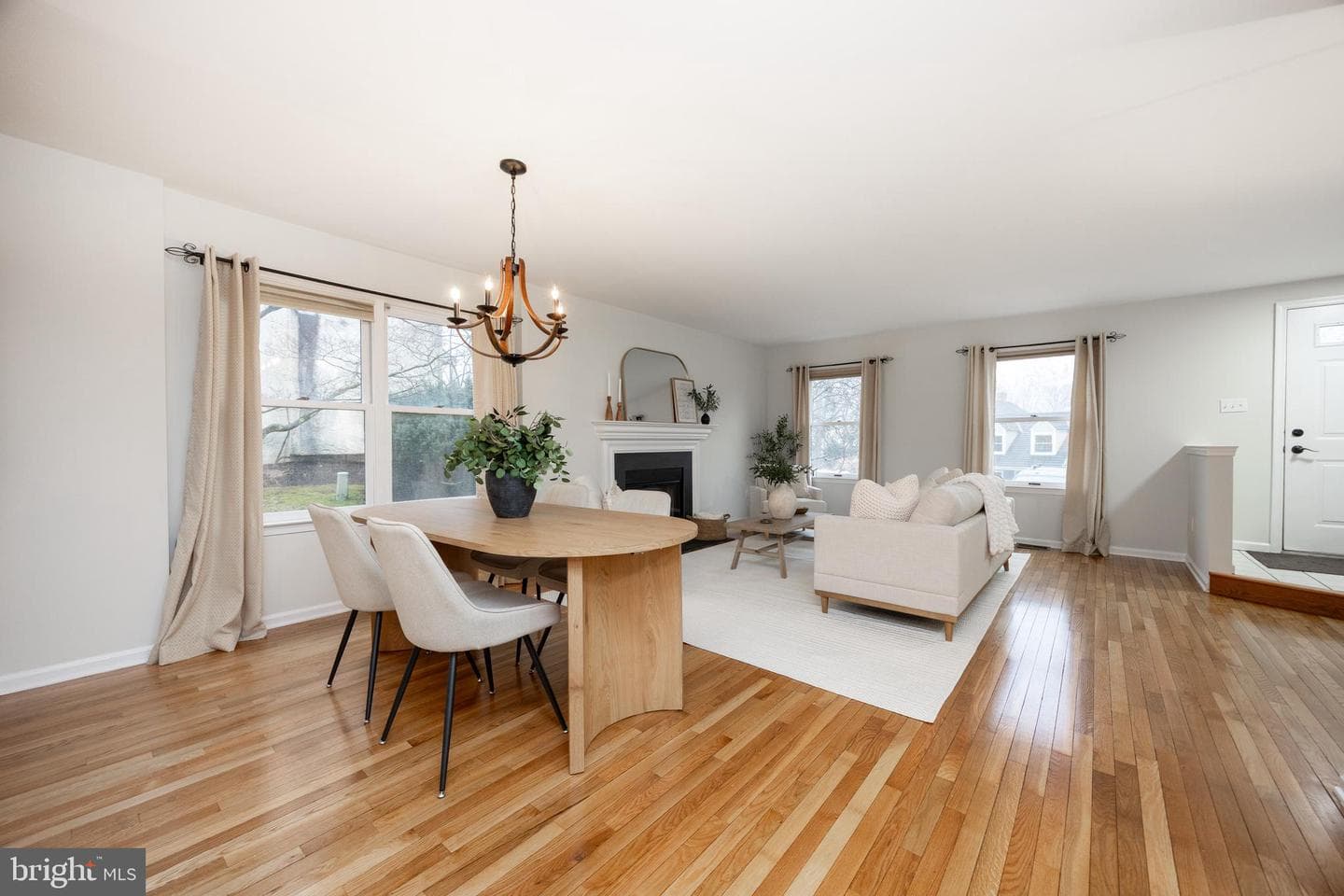 525 Pickering Station Drive photo 9