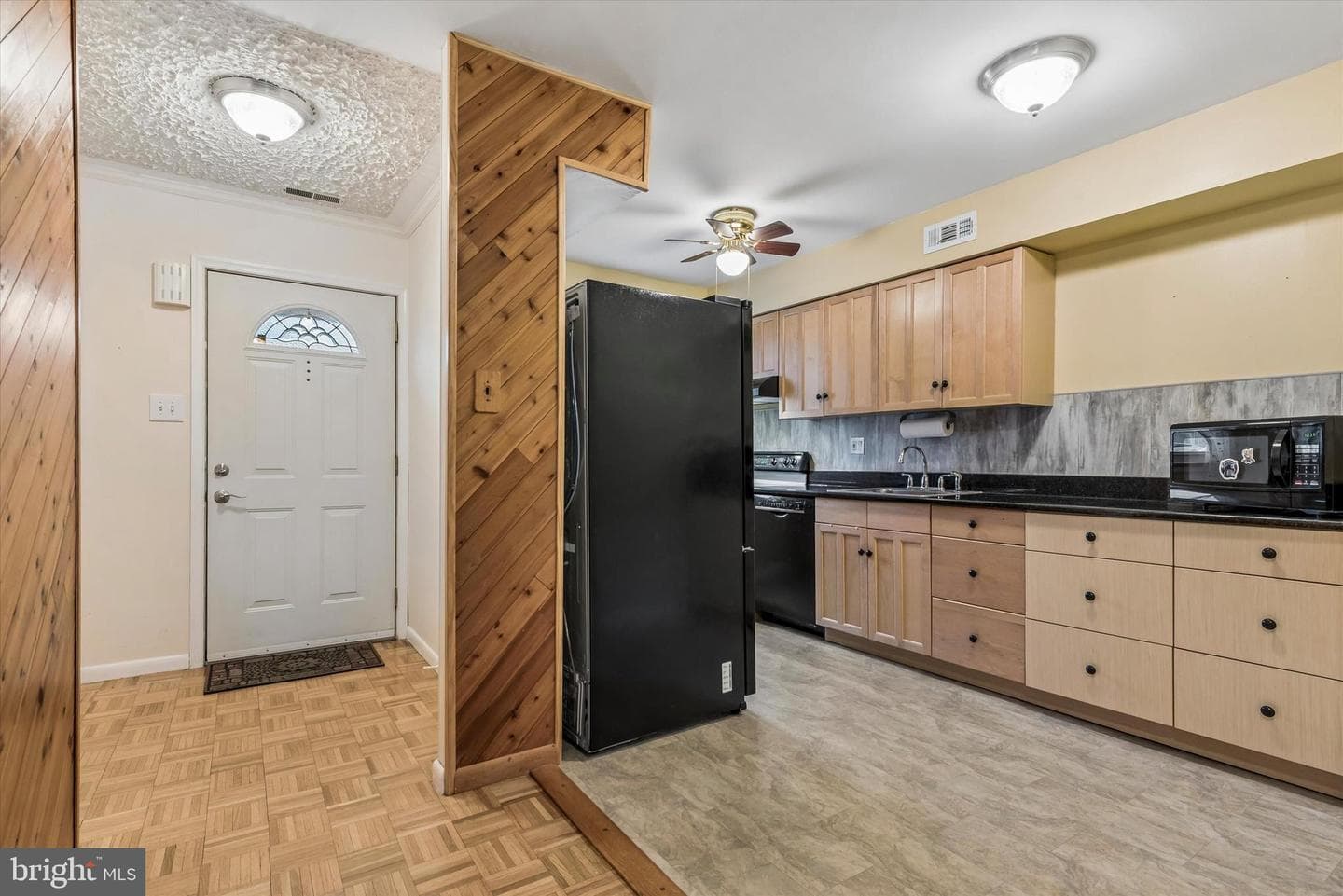 141 Ascot Court #26 photo 6