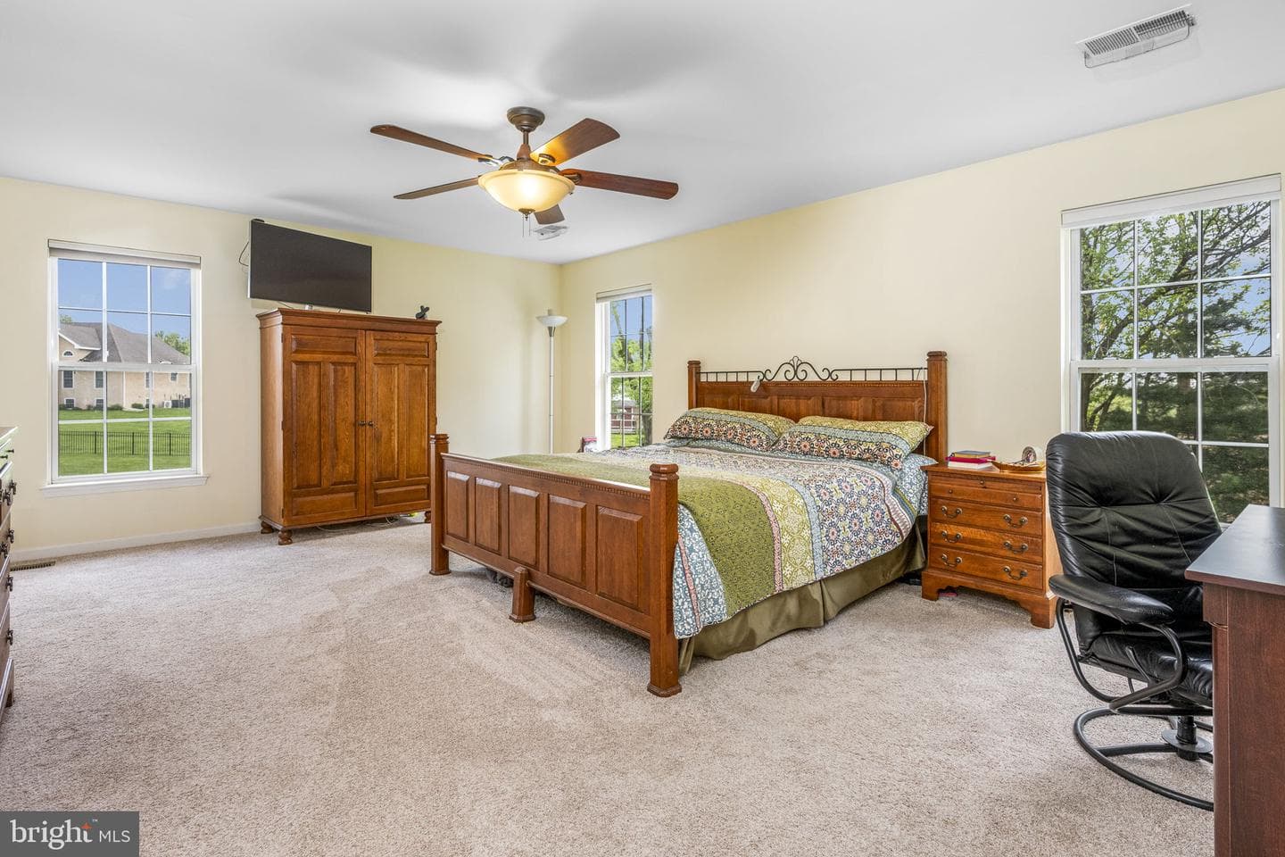 430 Dartmouth Lane photo 15