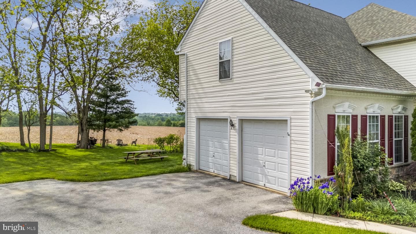 430 Dartmouth Lane photo 36