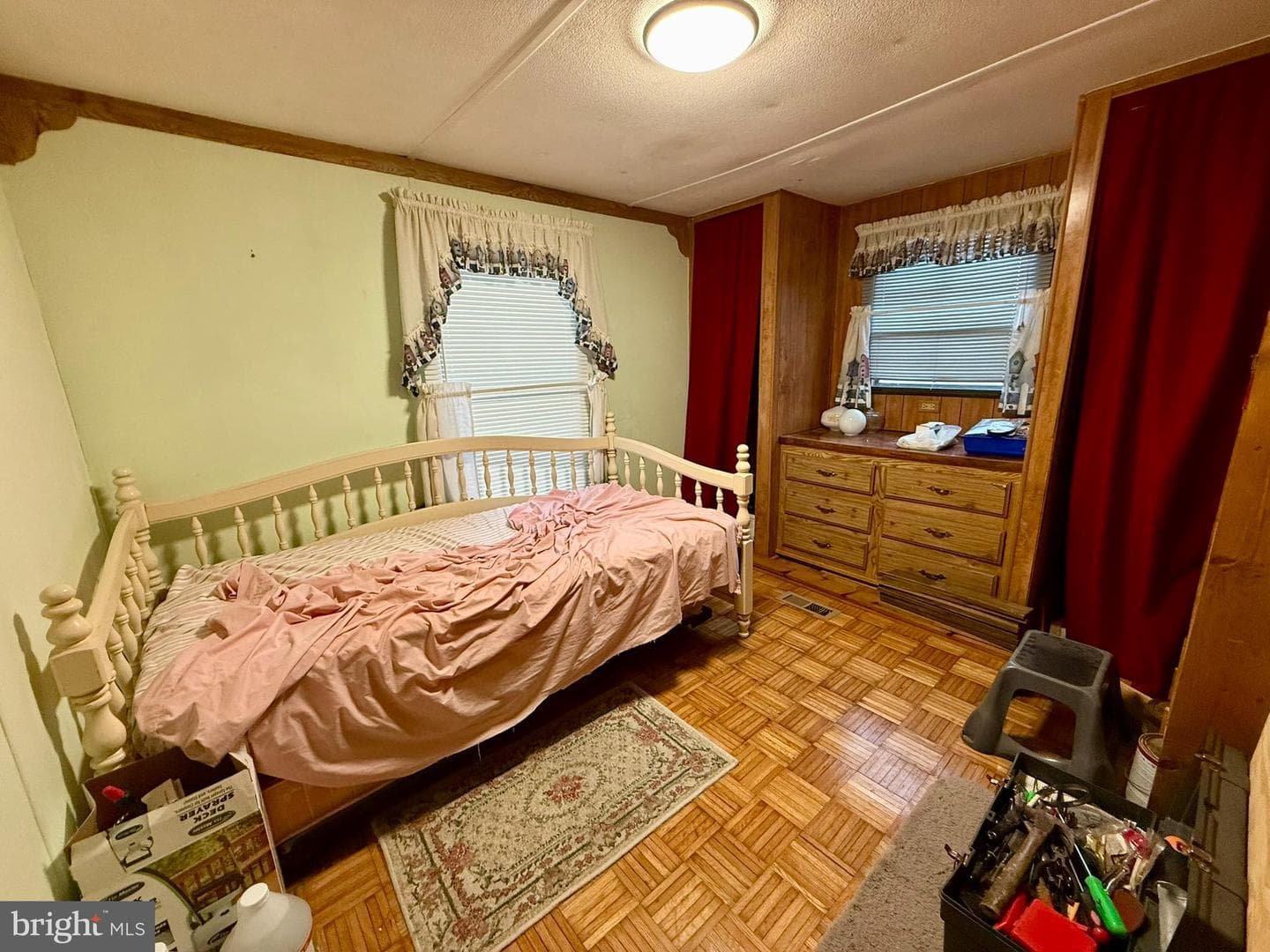 115 Spring Hill Lane photo 22