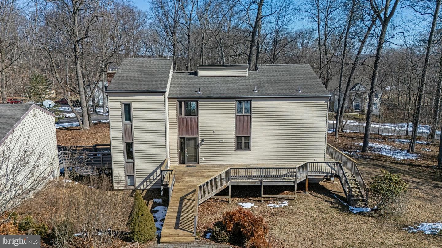 1072 Forest Road