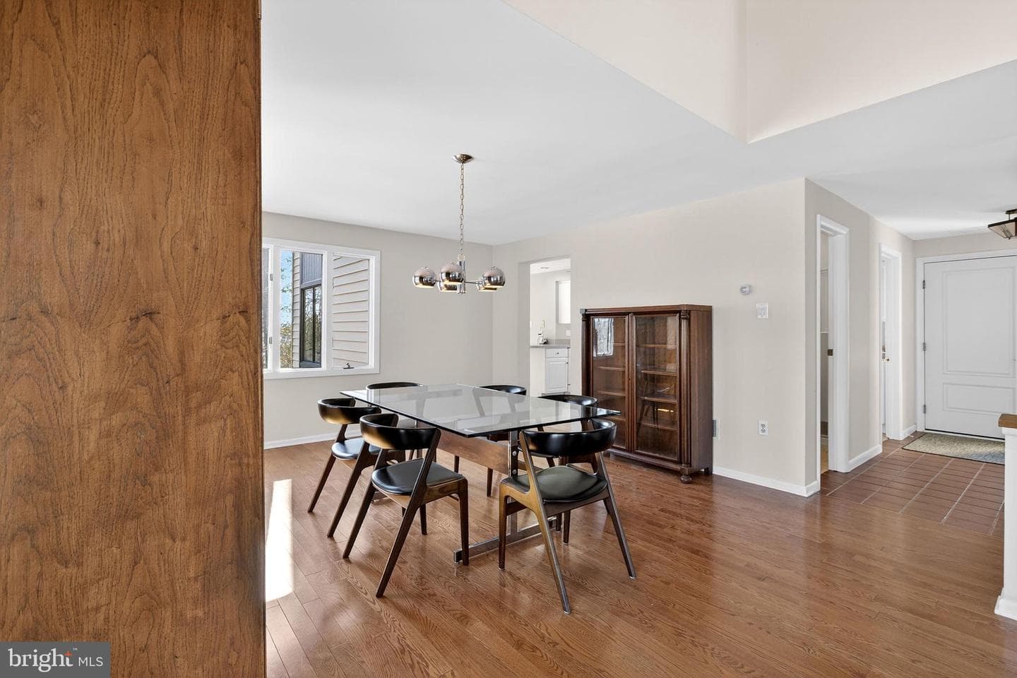 1072 Forest Road photo 11
