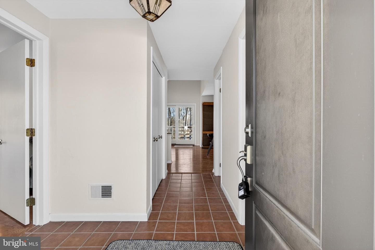 1072 Forest Road photo 23