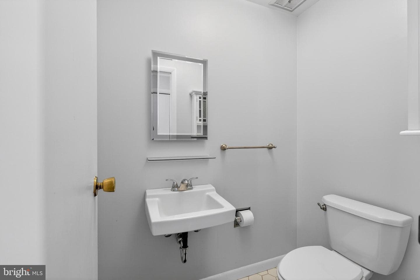 1072 Forest Road photo 43