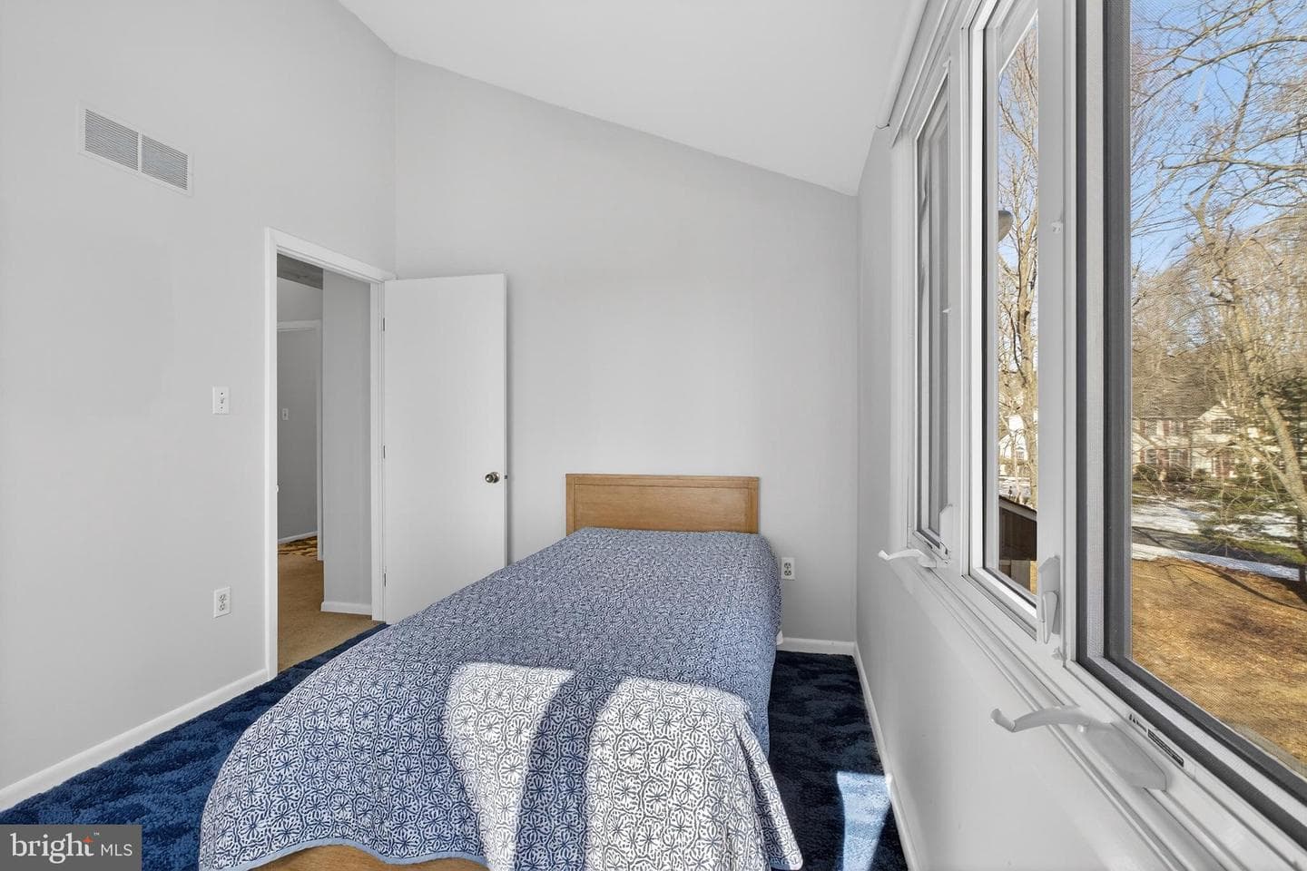 1072 Forest Road photo 44